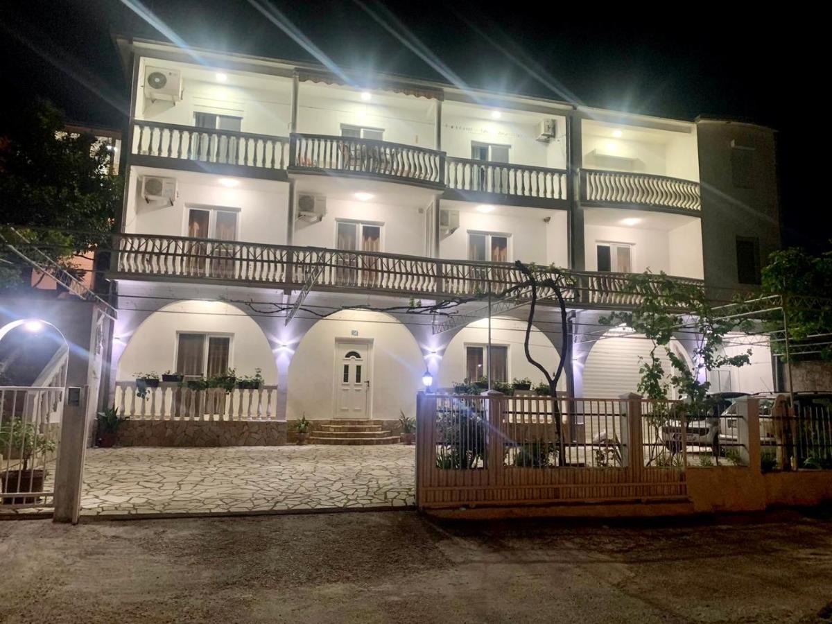 Sr Apartman Ulcinj